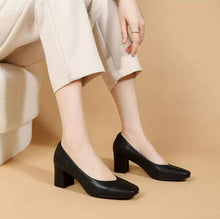 Women's Small Feet Square Chunky Pump Shoes AW2691