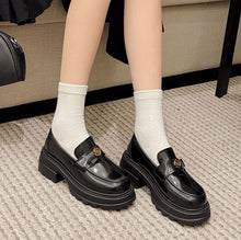 Small Size Closed Inner Platform Pump Shoes TS323