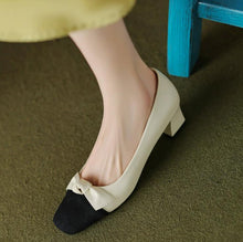 Women's Small Size Chunky Heels With Toe Cap FS331