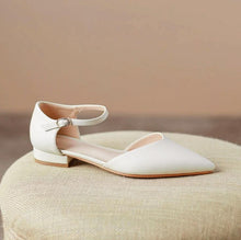 Women's Small Size Pointy Flat Sandals FS95