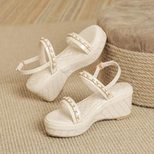 Women's Small Size Wedge Heel Patent Sandals GS385