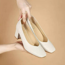 Women's Small Feet Square Chunky Pump Shoes AW2691