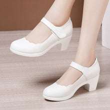 Petite Chunky Mid Heel Pump Shoes GS95