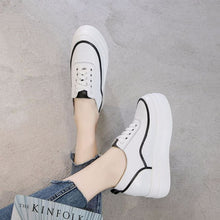 Petite Feet Inner Heel Leather Sneakers AP67