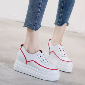 Petite Feet Inner Heel Leather Sneakers AP67