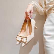 Petite Mid Heel Pumps With Buckle GS350