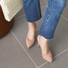 Petite Size 2 Closed Toe Suede Heels Pumps GS365