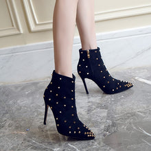Petite Rockstud High Heeled Short Boots AP65