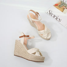 Small Feet Cross Strap Wedge Shoes GS71