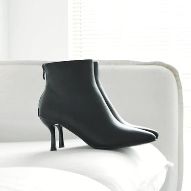 Small Feet Pointy Short Boots GS211