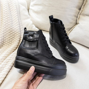 Small Feet Thick Sole Leather Sneakers DS106