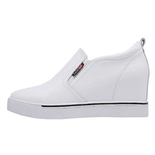 Small Size Fashion Leather Sneakers DS62