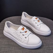 Small Size Leather Fashion Sneakers DS18