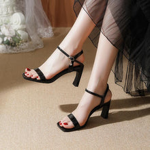 Small Square Toe One Strap Heeled Sandals GS383