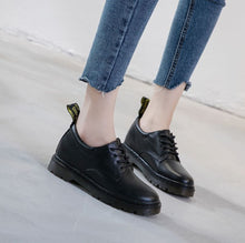 Small Feet Ladies Leather Casual Shoes