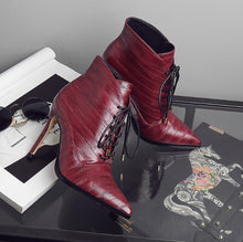 Small Size Pointed Lace Up Boots AP96