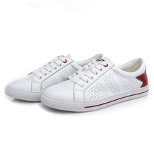 Small Size Breathable Leather Sneakers SS389