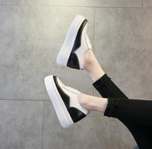 Small Feet Thick Sole Fashion Sneakers SS191