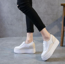 Small Feet Thick Sole Fashion Sneakers SS191